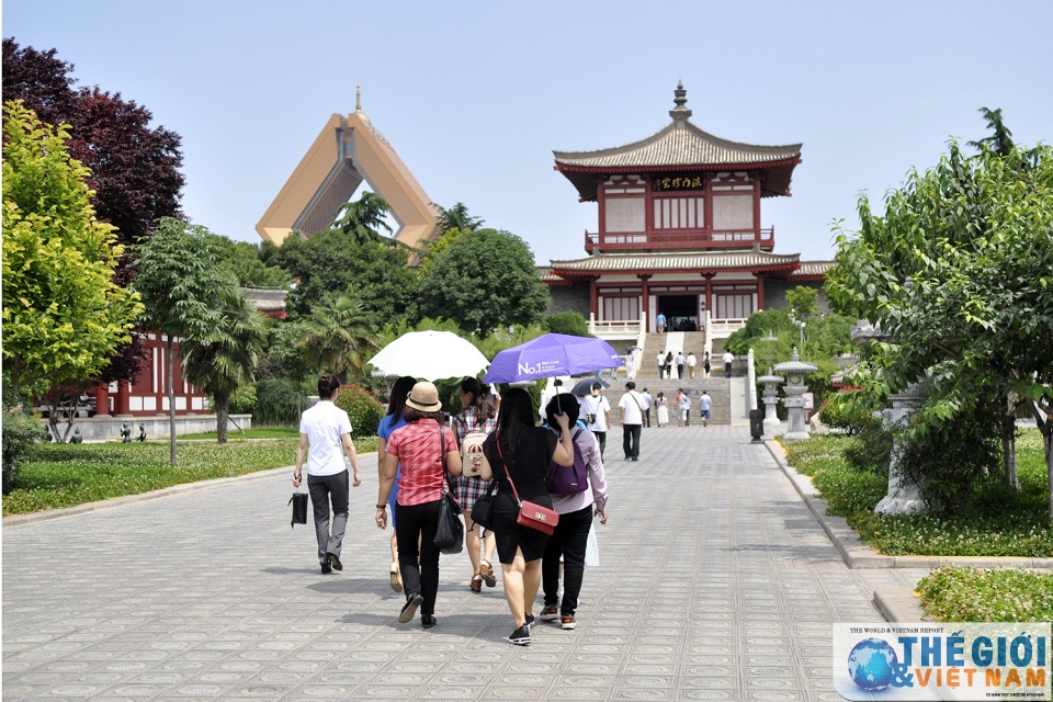 chiem nguong phap mon ngoi chua lon bac nhat trung quoc