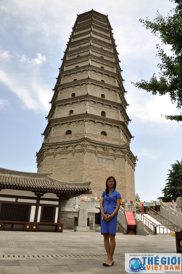 chiem nguong phap mon ngoi chua lon bac nhat trung quoc