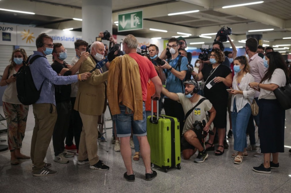 anh an tuong tuan 15 216 bieu tinh o my day song covid 19 can quet my latinh va trieu tien noi gian