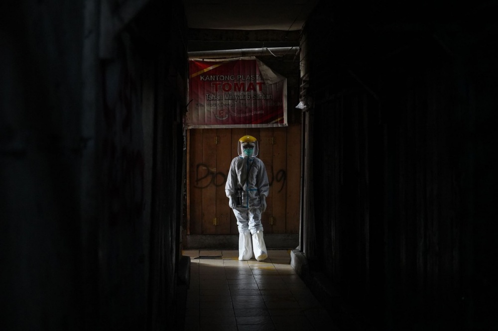 anh an tuong tuan 15 216 bieu tinh o my day song covid 19 can quet my latinh va trieu tien noi gian