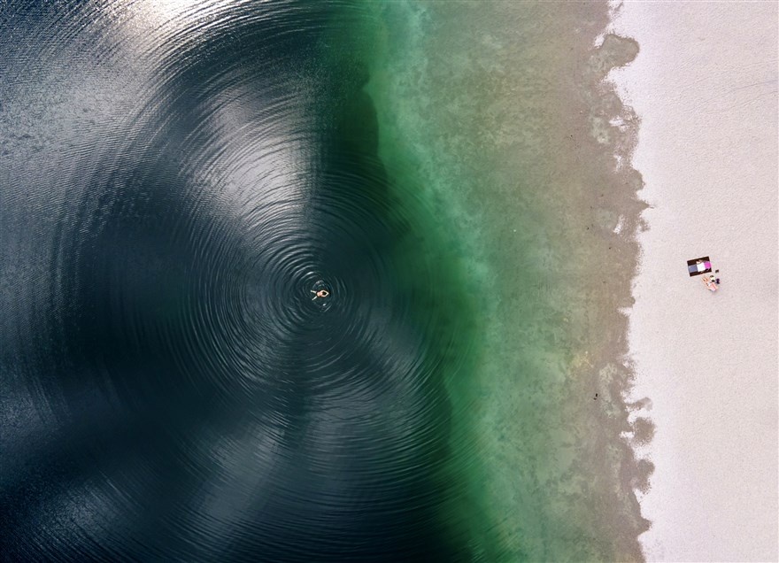 anh an tuong tuan 15 216 bieu tinh o my day song covid 19 can quet my latinh va trieu tien noi gian