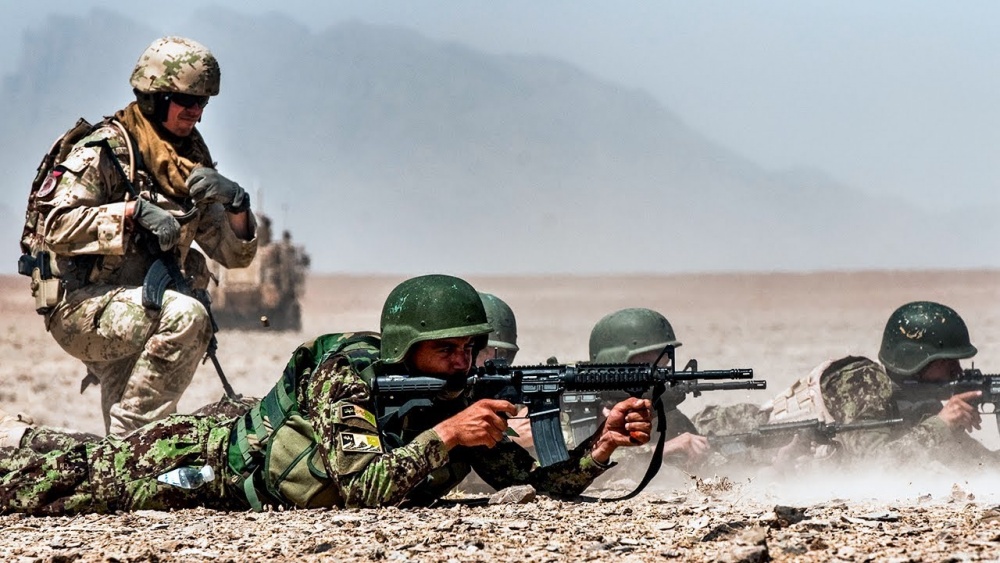bi-taliban-tan-cong-quan-doi-afghanistan-giang-tra-don-manh-me