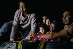 Hơn nửa triệu người nhập cư sẽ bị Mỹ thu hồi tư cách pháp lý, lý do là gì?