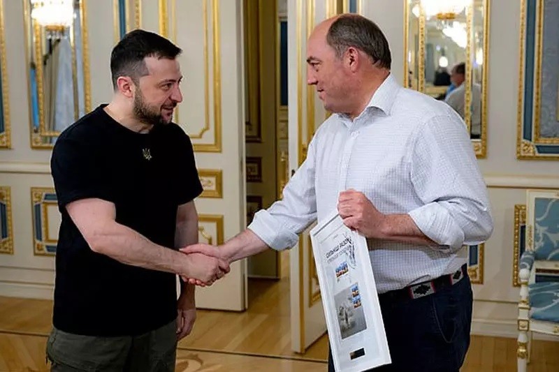 Ukraine ngỏ lời muốn có vũ khí hạng nặng, Anh cam kết tiếp tục hỗ trợ. (Nguồn: Reuters) Ukraine ngỏ lời muốn có vũ khí hạng nặng, Anh cam kết tiếp tục hỗ trợ. (Nguồn: Reuters)