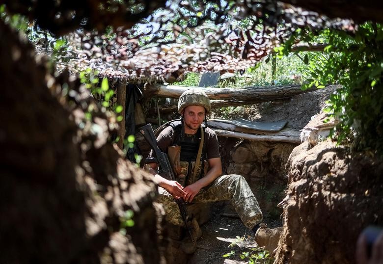 Ảnh ấn tượng tuần (6-12/6): Xung đột Nga-Ukraine, bắn siêu lựu pháo Mỹ M777 ở Donetsk, Tổng thống Zelensky nói về trận quyết định số phận Donbass