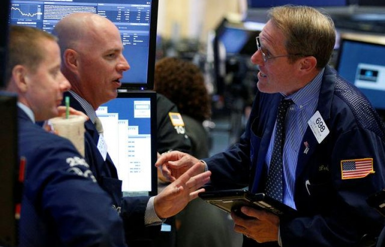 Chứng khoán Phố Wall xác lập mức cao kỷ lục mới