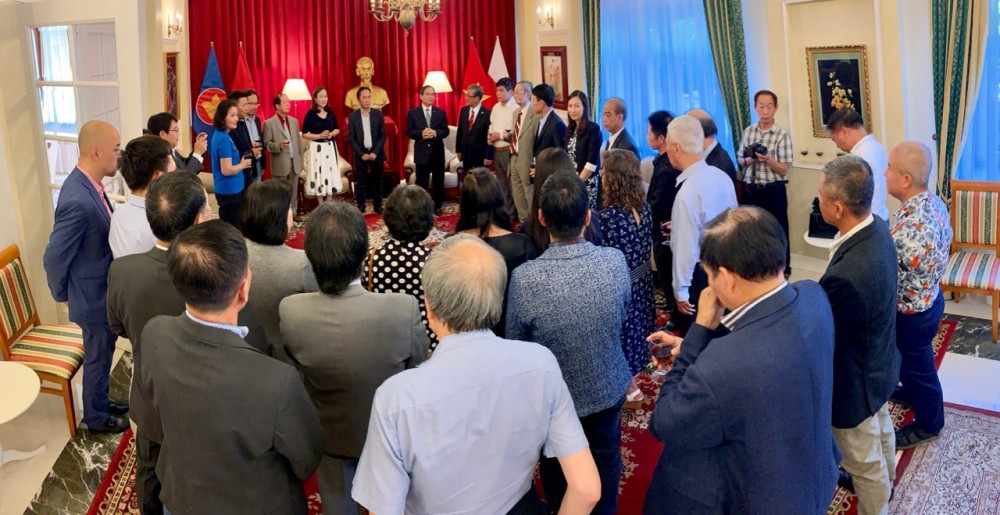 Đại sứ quán gặp gỡ Ban Chấp hành mới Hội người Việt Nam tại Ba Lan dai su quan gap go ban chap hanh moi hoi nguoi viet nam tai ba lan