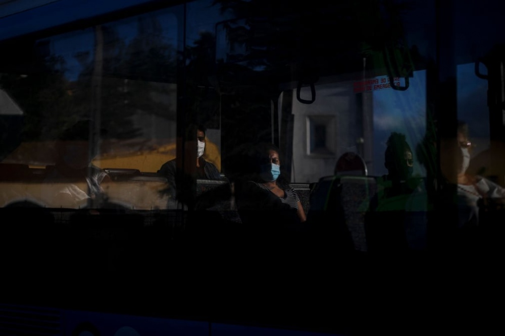 anh an tuong tuan 296 57 noi lo vo dap tam hiep ong trump lam dang voi gay bong chay va covid 19 can quet the gioi