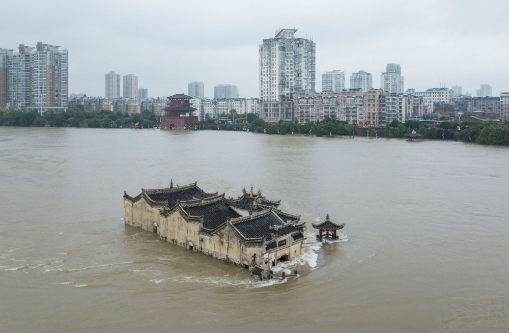 anh an tuong tuan 20 267 nguy co vo dap tam hiep my trung quoc dong cua cac lanh su quan tra dua nhau va noi dau covid 19