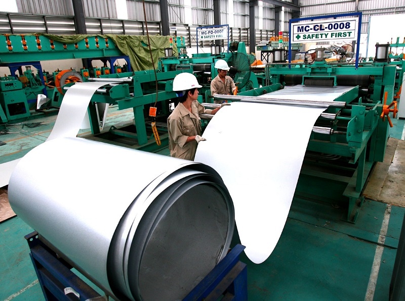 Sản xuất thép tấm tại Công ty TNHH Siam Steel Viet Nam, khu công nghiệp Hải Dương. Ảnh: Trần Việt Sản xuất thép tấm tại Công ty TNHH Siam Steel Viet Nam, khu công nghiệp Hải Dương. Ảnh: Trần Việt