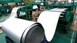 Xuất khẩu ngày 27-30/7: Bất chấp Covid-19, ô tô nhập bất ngờ tăng mạnh; sắt thép Việt xuất sang Trung Quốc tăng gấp đôi