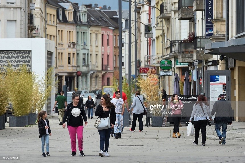 Luxembourg, một quốc gia ở Tây Âu được biết đến với mức thu nhập cao và tỷ lệ thất nghiệp thấp, là quốc gia giàu nhất thế giới. (Nguồn: Getty) Luxembourg, một quốc gia ở Tây Âu được biết đến với mức thu nhập cao và tỷ lệ thất nghiệp thấp, là quốc gia giàu nhất thế giới. (Nguồn: Getty)