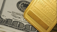 Giá vàng hôm nay 24/7, Giá vàng 'oằn mình' trước Fed ‘diều hâu’, vẫn có thể dễ dàng lên cao kỷ lục? Vàng SJC liên tục gây sốc