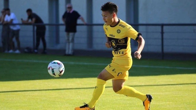 Quang Hải ra sân, Pau FC thua trong trận giao hữu cuối cùng mùa giải