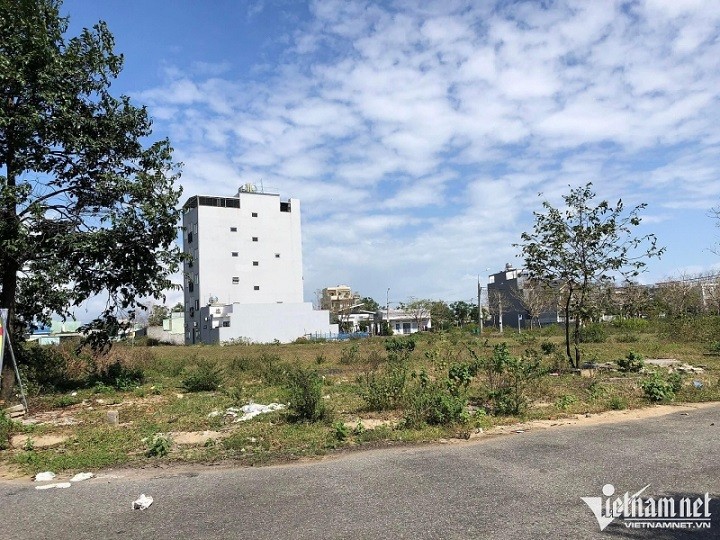 Bất động sản mới nhất: Thu nhập chưa bắt kịp độ tăng giá nhà Hà Nội, đất nền miền Trung hút khách, FPT rót 2.000 tỷ đồng vào dự án ở Quy Nhơn