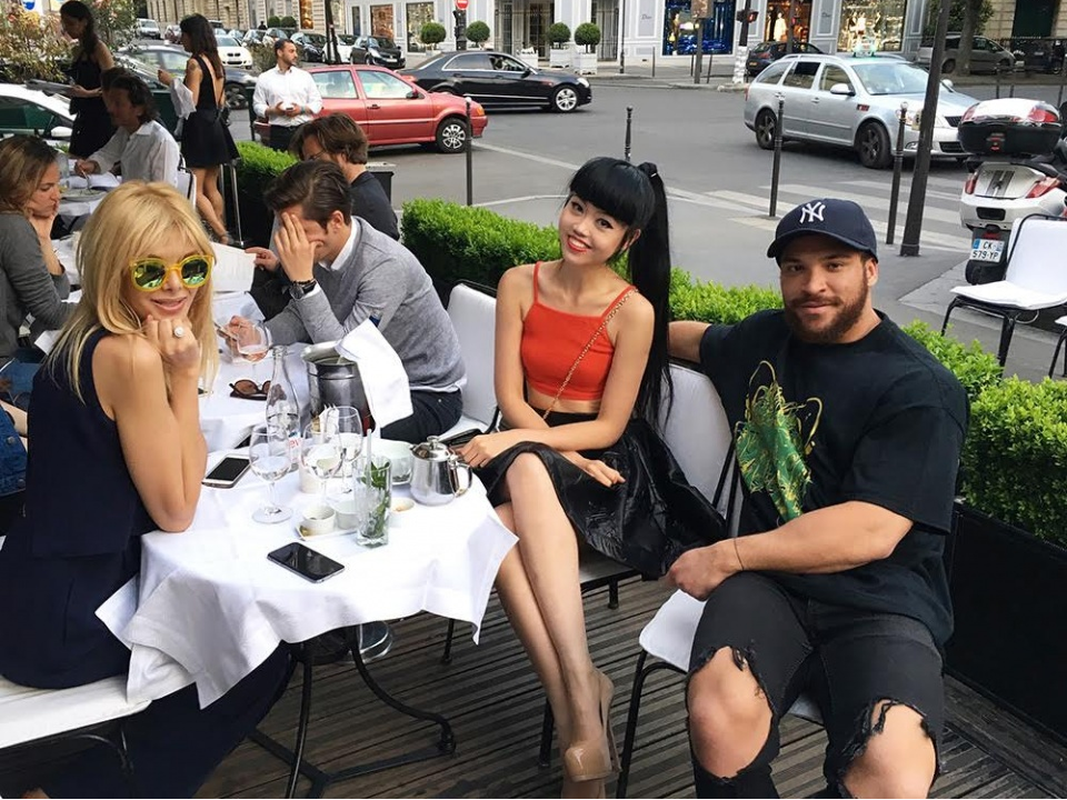 Check-in các nhà hàng sang chảnh Paris với siêu mẫu Việt