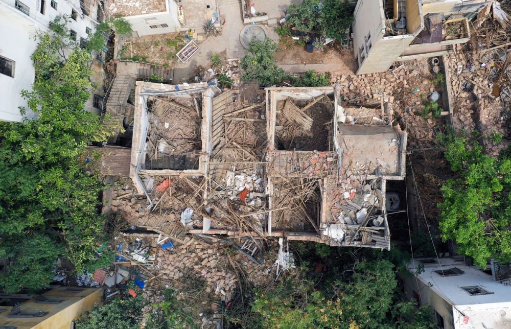 Ảnh ấn tượng tuần (10-16/8): Nga 'trình làng' vaccine Covid-19, ông Biden có 'cạ' mới, Lebanon đổ nát sau vụ nổ ở Beirut