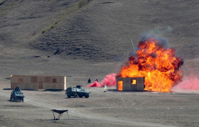 Ảnh ấn tượng tuần 2-8/8: Diễn biến mới nhất vụ vận động viên Belarus đào tẩu, bấn loạn vì Covid-19 và ông Biden tạo dáng giống tiền bối