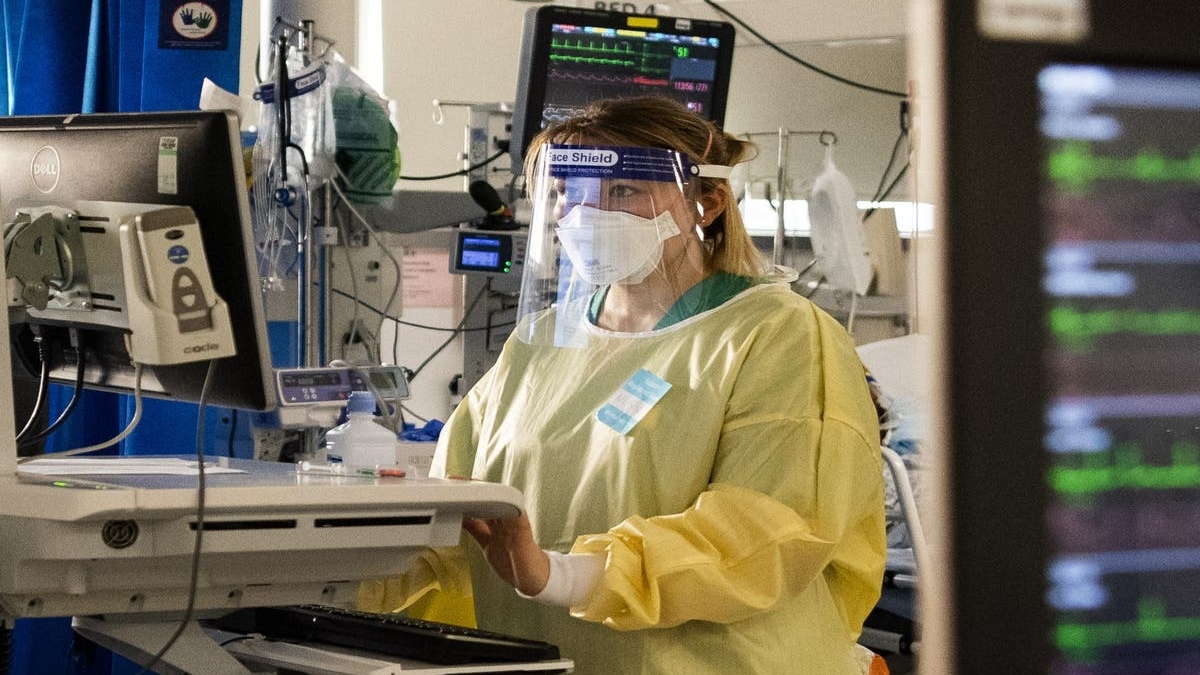 Covid-19: Israel chuẩn bị thử nghiệm giai đoạn IIb vaccine BriLife sử dụng dưới da; ca tử vong ở Anh cao nhất trong 5 tháng