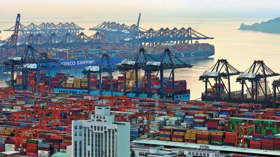 Kinh tế Trung Quốc tiếp tục mất đà, tỷ lệ thất nghiệp trong giới trẻ vẫn cao ngất ngưởng