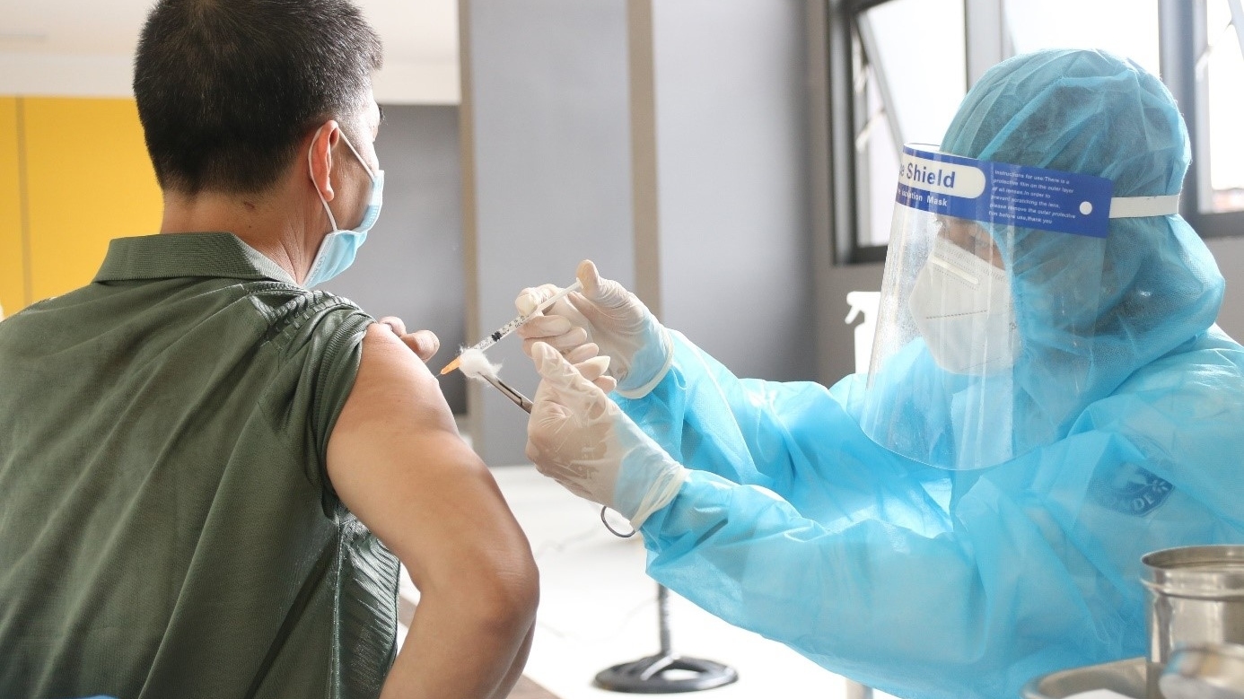 Covid-19 ở Việt Nam sáng 18/8: 620 ca nặng và nguy kịch, F0 cộng đồng tăng đột biến ở TP. Hồ Chí Minh; thông tin toa thuốc điều trị F0 tại nhà