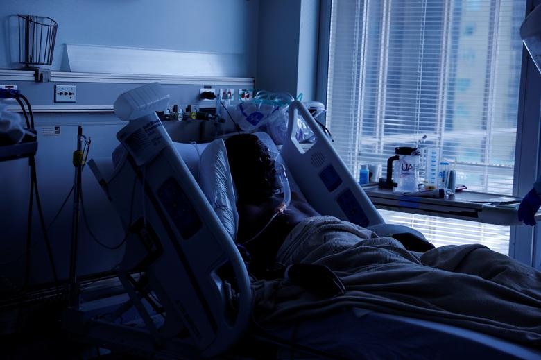 Ảnh ấn tượng tuần 16-22/8: Tổng thống Nga nói về cuộc chiến ở Afghanistan; Trung Quốc đối phó đợt Covid-19 mới và ‘bà hỏa’ nổi giận