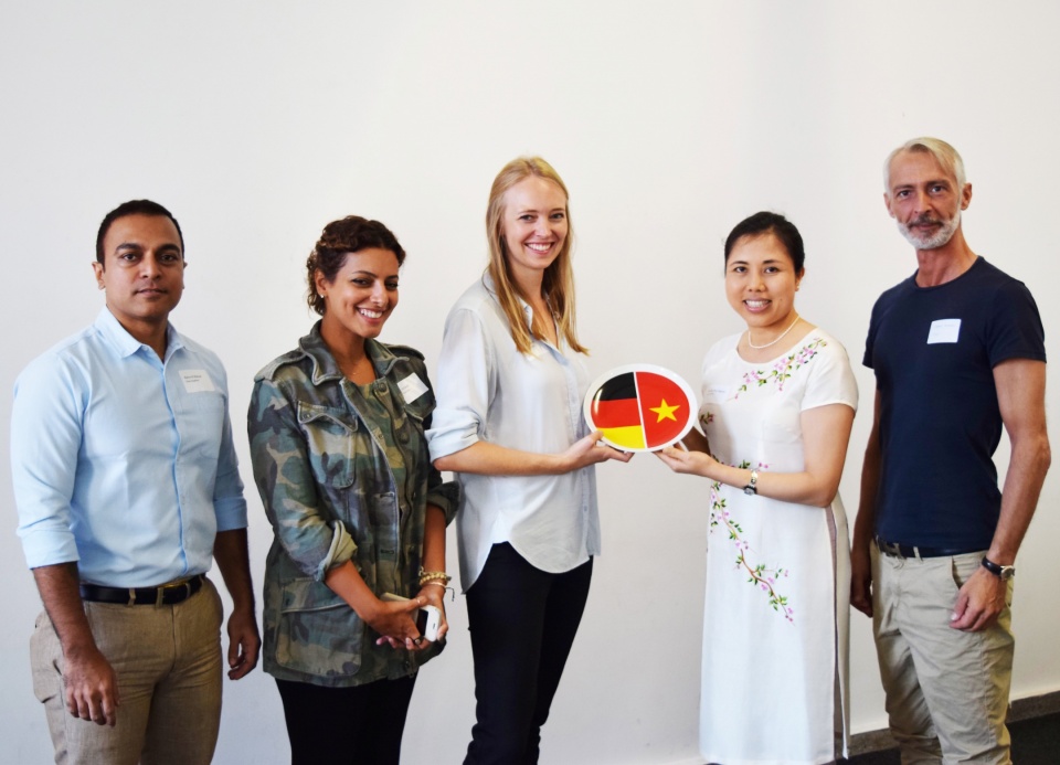 Tác giả “Con đường gốm sứ” chia sẻ về gốm Việt tại Đức