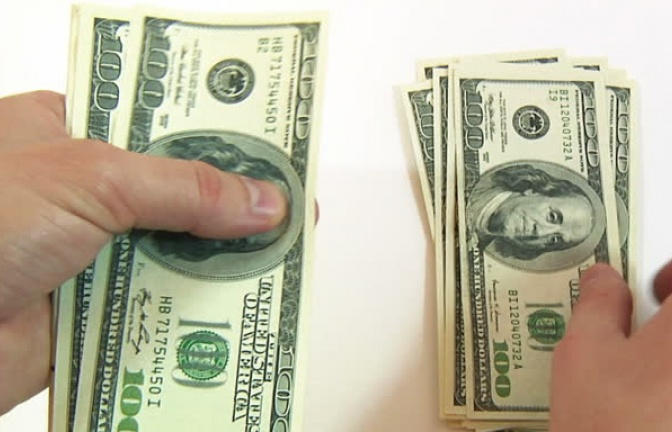 Thu nhập trung bình gia đình Mỹ năm 2016 vượt mức đỉnh năm 1999