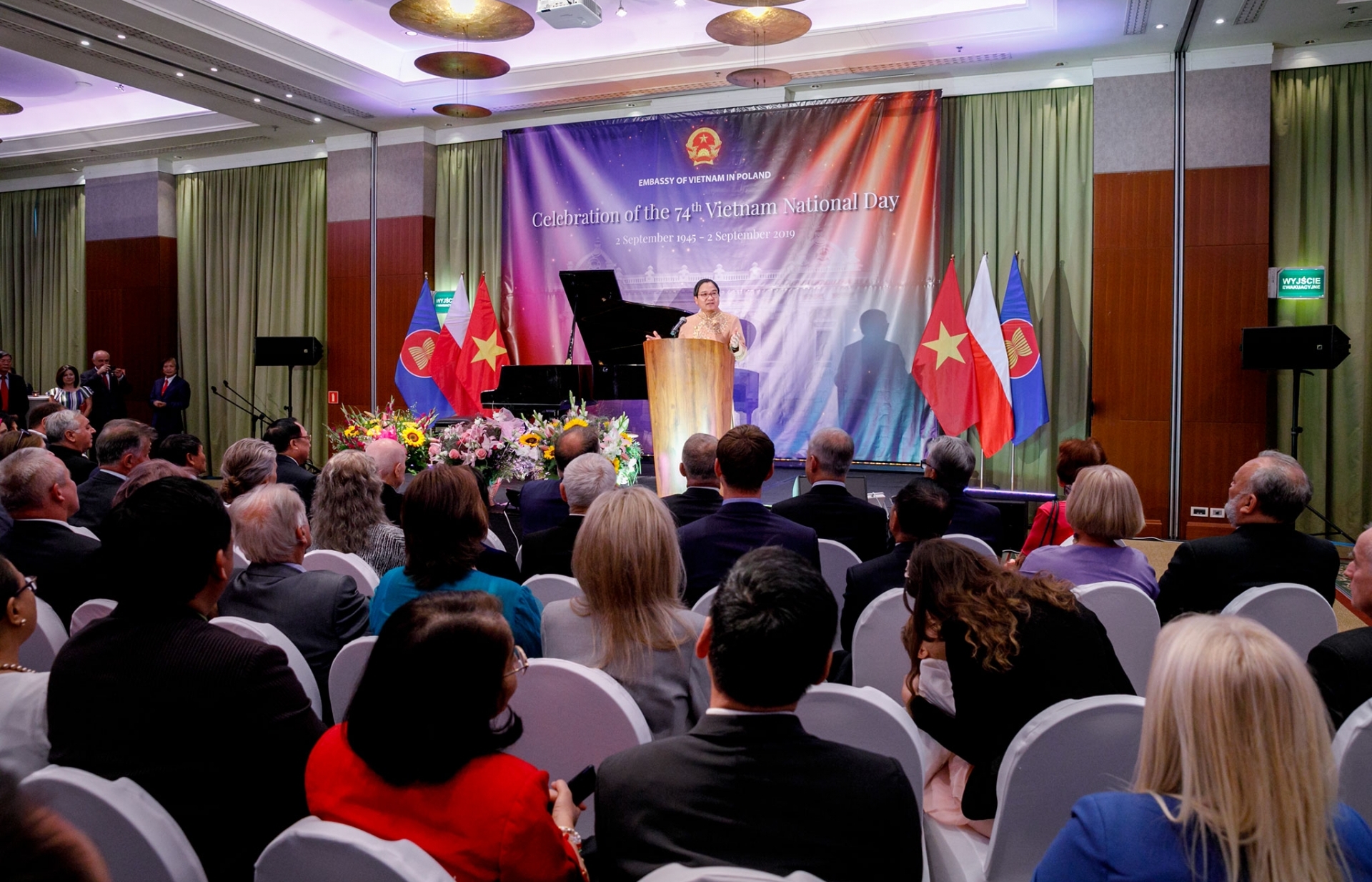 Trang trọng kỷ niệm 74 năm Quốc khánh 2/9 tại Ba Lan