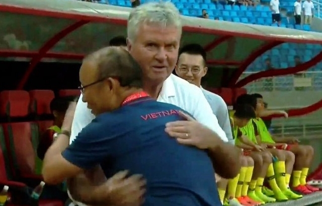 HLV Guus Hiddink: Chúng tôi cần nhiều thời gian để khắc phục các nhược điểm