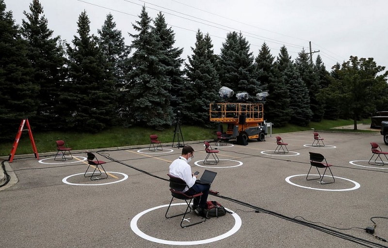 anh an tuong tuan 7 139 bau troi nhu ngay tan the o my cang thang belarus va nha sang lap wikileaks dac loi tu covid 19