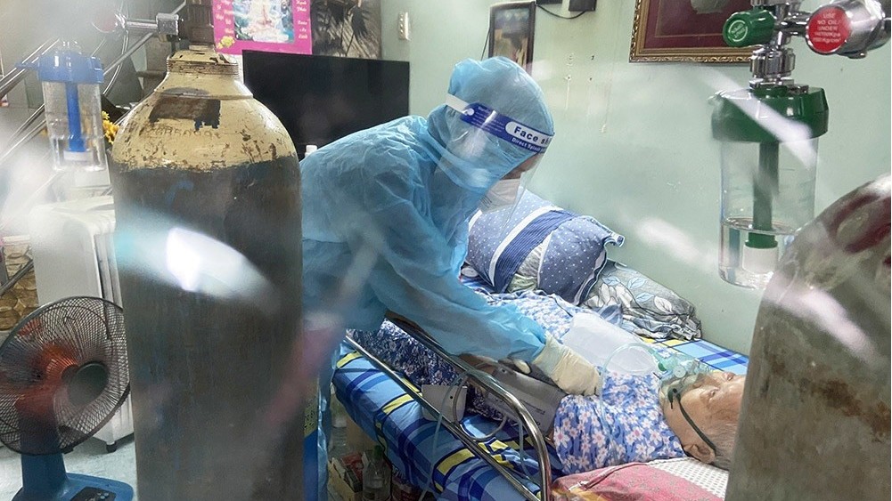 Covid-19: TP. Hồ Chí Minh ra văn bản khẩn về việc chăm sóc, quản lý F0 tại nhà