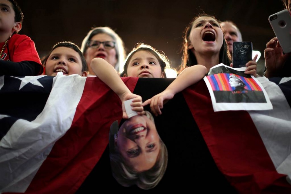 Những lợi thế tạo sự khác biệt cho Hillary Clinton