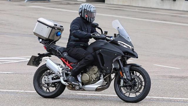 Ducati sản xuất mô tô trang bị radar đầu tiên trên thế giới