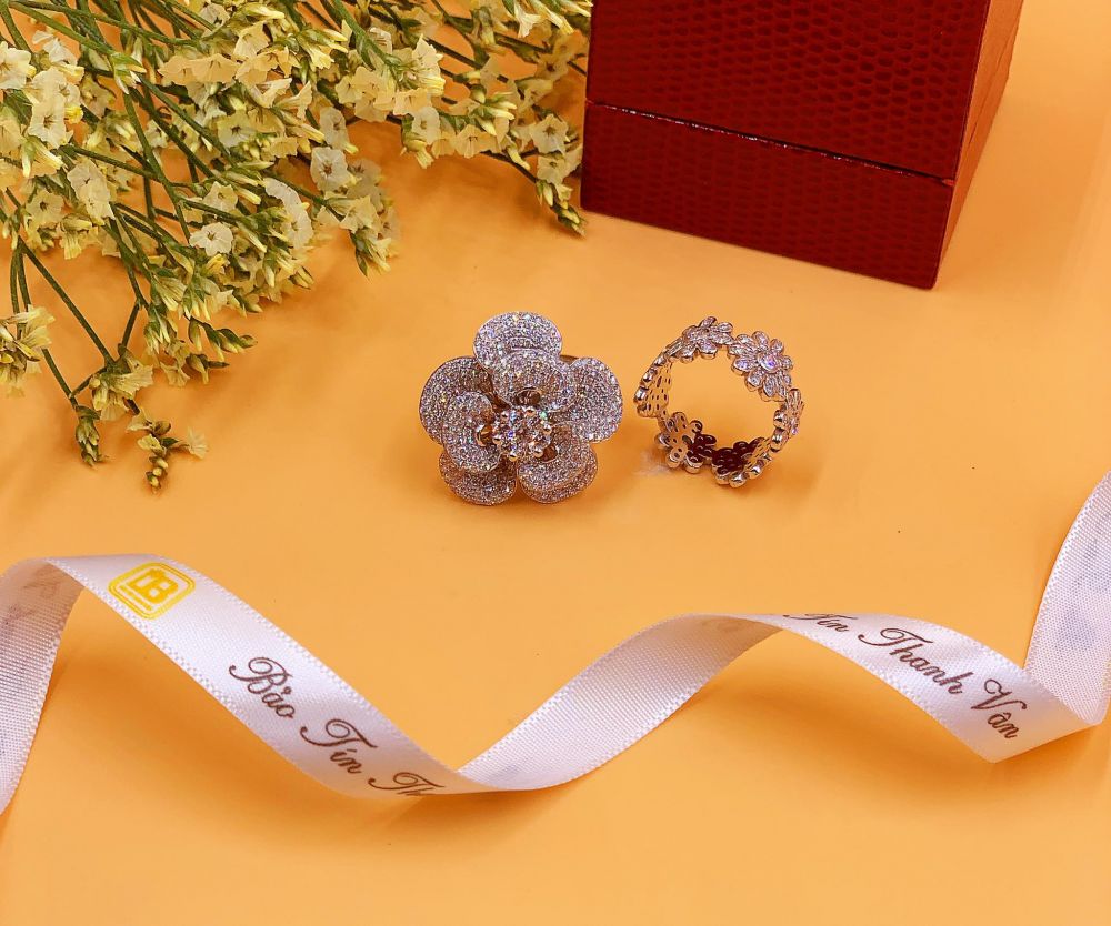 Mừng ngày 20/10, Bảo tín Thanh Vân giảm giá tới 25% cho trang sức, đá quý