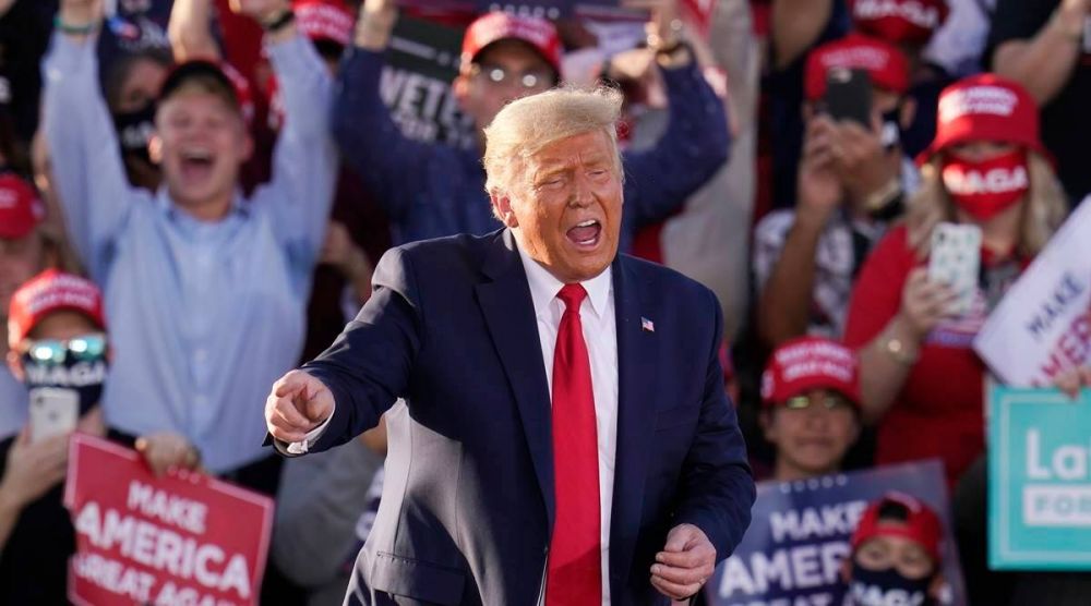 (Nguồn: AP) Bầu cử Mỹ 2020: Số người đặt cược đương kim Tổng thống Trump đắc cử tăng mạnh