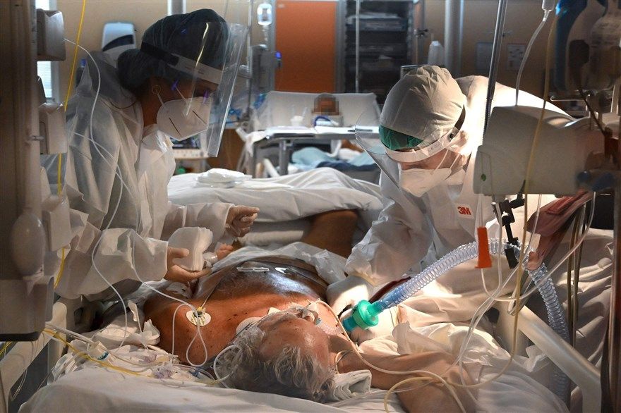 Ảnh ấn tượng tuần (19-25/10): Điều chưa từng có tiền lệ ở bầu cử Mỹ, lũ lụt miền Trung và nỗi đau xung đột Armenia-Azerbaijan Ảnh ấn tượng tuần (19-25/10): Điều chưa từng có tiền lệ ở bầu cử Mỹ, lũ lụt miền Trung và nỗi đau xung đột Armenia-Azerbaijan