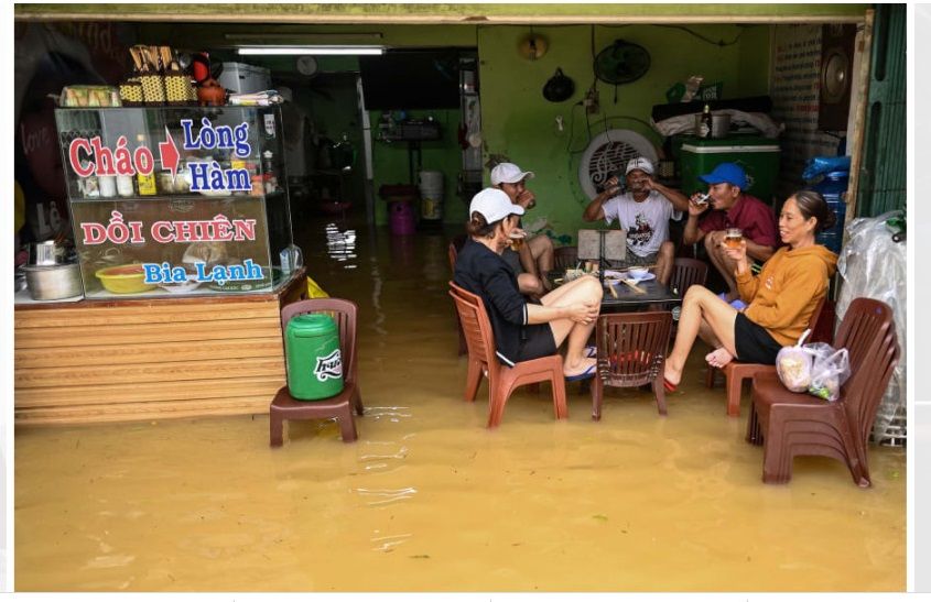 Ảnh ấn tượng tuần (19-25/10): Điều chưa từng có tiền lệ ở bầu cử Mỹ, lũ lụt miền Trung và nỗi đau xung đột Armenia-Azerbaijan anh an tuong tuan 19 2510 dieu chua tung co tien le o bau cu my lu lut mien trung va noi dau xung dot armenia azerbaijan