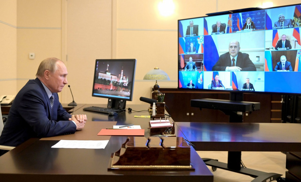 Ảnh ấn tượng tuần 3-10/10: Covid-19 tấn công trẻ em Mỹ, tình hình Afghanistan và Tổng thống Nga Putin làm gì trong ngày sinh nhật?