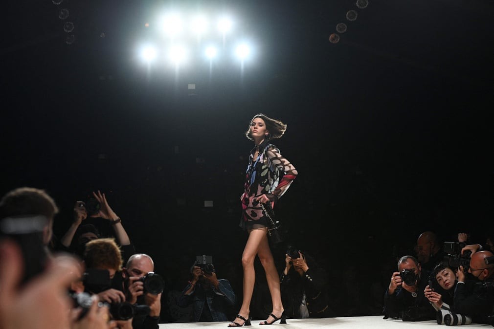 Ảnh ấn tượng tuần 3-10/10: Covid-19 tấn công trẻ em Mỹ, tình hình Afghanistan và Tổng thống Nga Putin làm gì trong ngày sinh nhật?