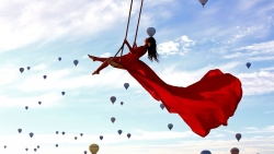 Ảnh ấn tượng tuần 11-17/10: Quan hệ Nga với Ukraine và EU thêm căng vì khủng hoảng năng lượng, Triều Tiên khoe vũ khí, đánh bom đẫm máu ở Afghanistan