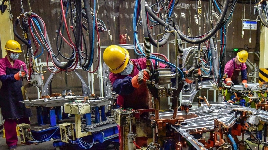 Giải quyết khủng hoảng, từ thiếu điện đến bom nợ Evergrande, Trung Quốc tuyên bố ‘trước áp lực, sự tự tin quý hơn vàng’