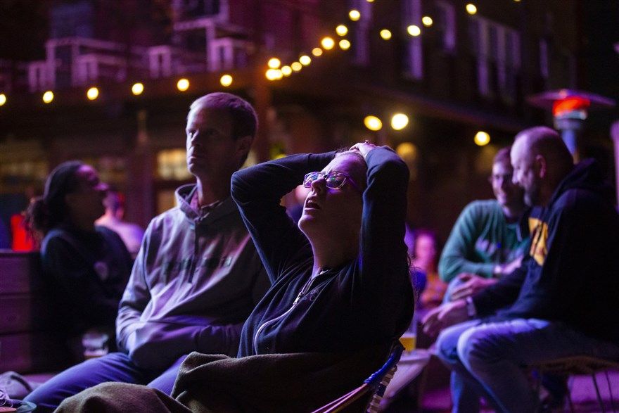 Ảnh ấn tượng thế giới tuần (2-8/11): Tổng thống đắc cử Mỹ Joe Biden với lời kêu gọi ‘cho nhau cơ hội’, xả súng đẫm máu ở Áo và Thu vàng ở Seoul