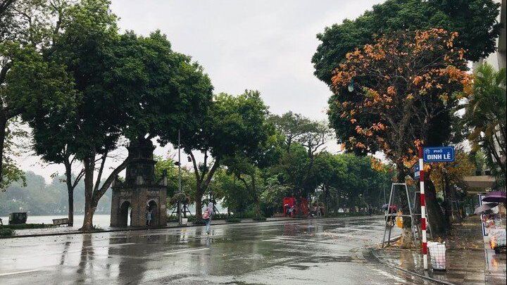 Dự báo thời tiết đêm nay và ngày mai (14-15/11): Cả nước có mưa, miền Trung mưa rất to do bão số 13