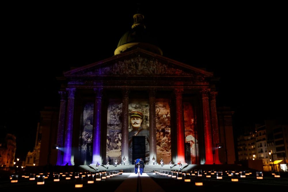 Ảnh ấn tượng tuần (9-15/11): Xúc cảm kết quả bầu cử Mỹ 2020, ‘cơn thịnh nộ’ của bão Vamco và Armenia hậu thỏa thuận ngừng bắn Ảnh ấn tượng tuần (9 15/11): Xúc cảm kết quả bầu cử Mỹ 2020, ‘cơn thịnh nộ’ của bão Vamco và Armenia hậu thỏa thuận ngừng bắn