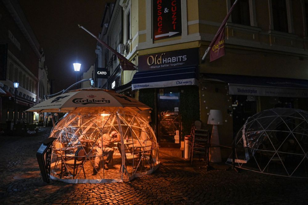 Ảnh ấn tượng tuần (9-15/11): Xúc cảm kết quả bầu cử Mỹ 2020, ‘cơn thịnh nộ’ của bão Vamco và Armenia hậu thỏa thuận ngừng bắn Ảnh ấn tượng tuần (9 15/11): Xúc cảm kết quả bầu cử Mỹ 2020, ‘cơn thịnh nộ’ của bão Vamco và Armenia hậu thỏa thuận ngừng bắn