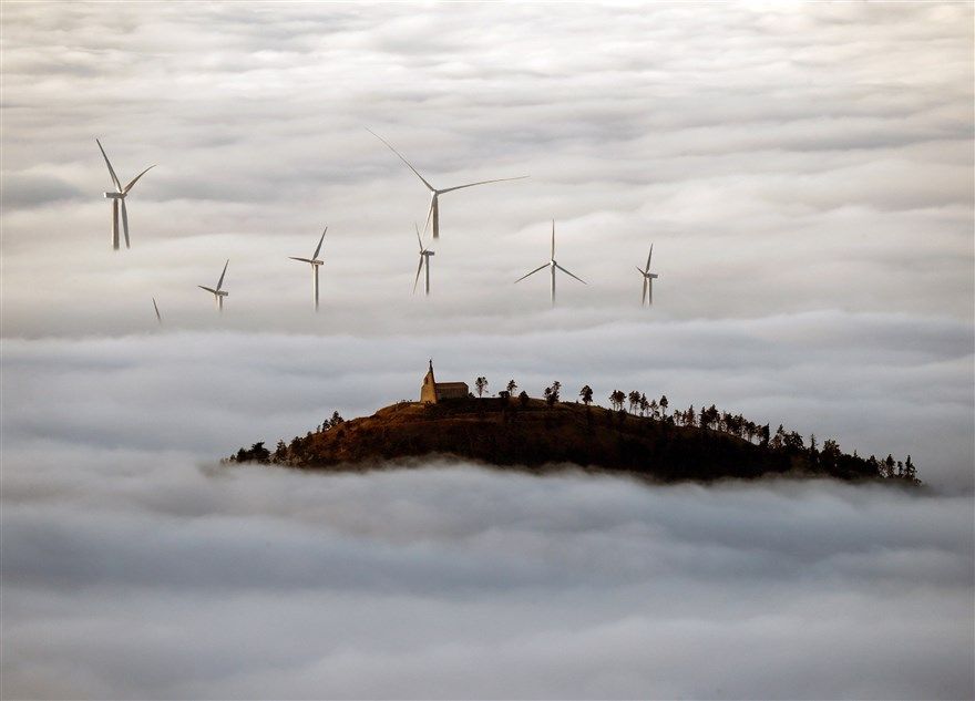 Ảnh ấn tượng tuần (9-15/11): Xúc cảm kết quả bầu cử Mỹ 2020, ‘cơn thịnh nộ’ của bão Vamco và Armenia hậu thỏa thuận ngừng bắn Ảnh ấn tượng tuần (9 15/11): Xúc cảm kết quả bầu cử Mỹ 2020, ‘cơn thịnh nộ’ của bão Vamco và Armenia hậu thỏa thuận ngừng bắn