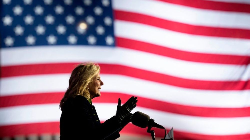 Bầu cử Tổng thống Mỹ 2020: Bà Biden - ‘Tiến sĩ B’ hài hước và sự nghiệp ‘mai danh ẩn tích’