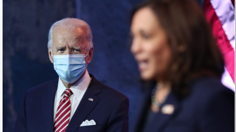 Ảnh ấn tượng tuần (16-22/11): ‘Toát mồ hôi’ vì bầu cử Mỹ 2020, Covid-19 chết chóc, nỗi đau ở Nagorno-Karabakh và tên lửa ở Syria