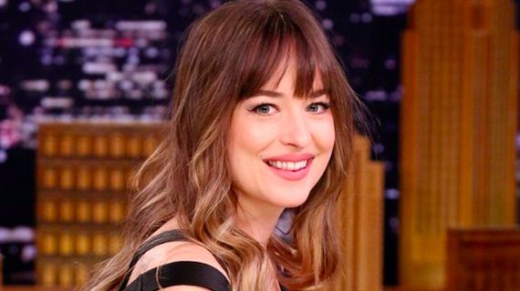 Mỹ nhân Dakota Johnson của ‘50 sắc thái’ vượt qua con đường trải hoa hồng và gai nhọn như thế nào?